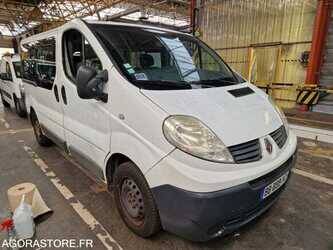 2010-renault-traffic-1481593-48902383