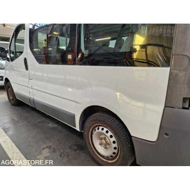 2010 Renault Traffic-48902384
