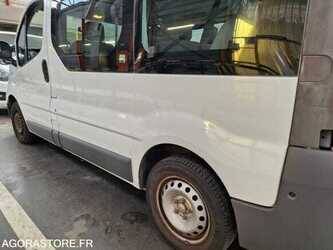 2010-renault-traffic-1481593-48902384