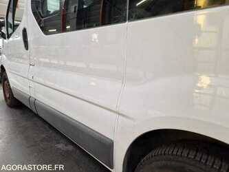 2010-renault-traffic-1481593-48902386
