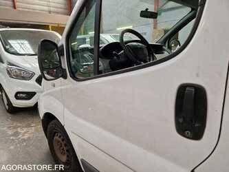 2010-renault-traffic-1481593-48902389