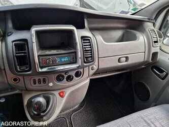 2010-renault-traffic-1481593-48902396