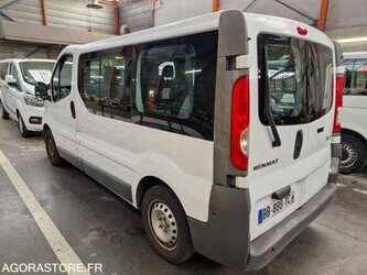 2010-renault-traffic-1481593-48902400