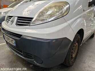 2010-renault-traffic-1481593-48902401