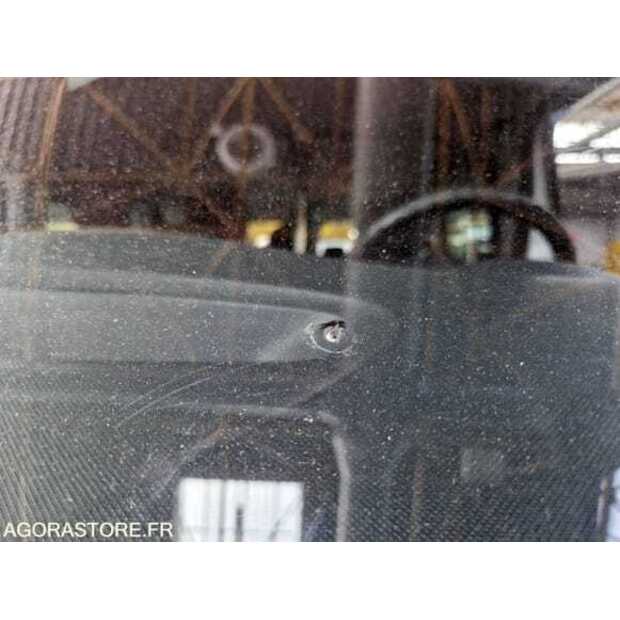 2010 Renault Traffic-48902403