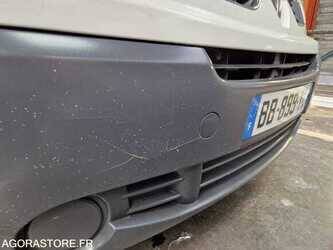 2010-renault-traffic-1481593-48902405