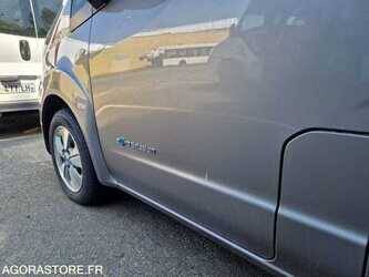 2019-nissan-nv200-1481595-48902439