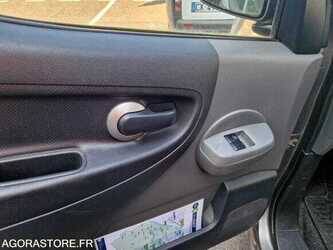 2019-nissan-nv200-1481595-48902443