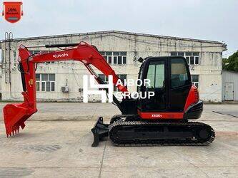 صورة ل حفارات مجنزرة 2024 كوبوتا KX080-4