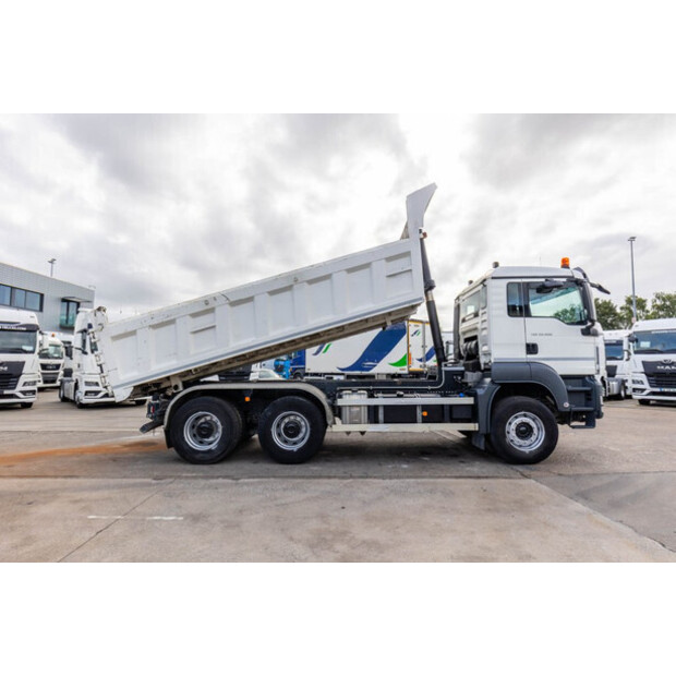 2011 MAN TGS 33.400 BB-48909530