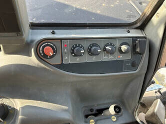 2013-valtra-a93-48914378