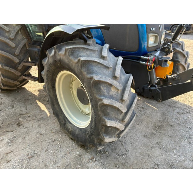 2013 Valtra A93-48914415