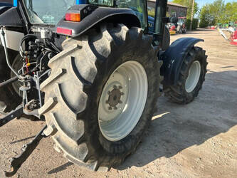 2013-valtra-a93-48914418