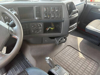 2011-volvo-fh-1481930-48915018