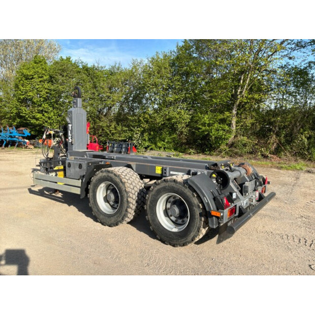 2022 TLS PH12-48915035
