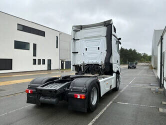 2024-mercedes-benz-actros-1945-1481936-48915145