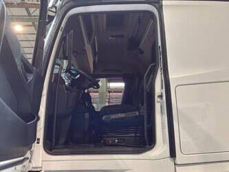2024-mercedes-benz-actros-1945-1481936-48915153