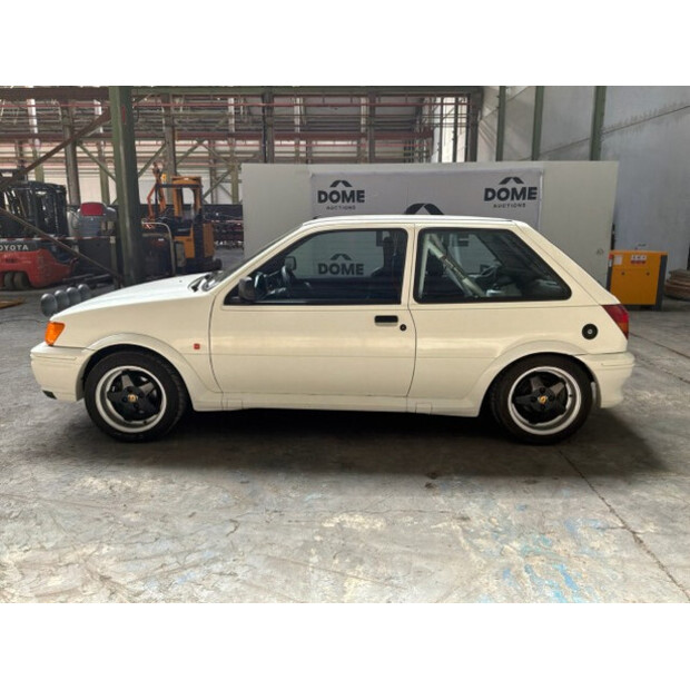1990 Ford Fiesta-48915174