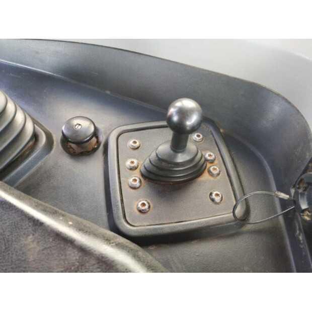 2015 Caterpillar D6T LGP-48915542