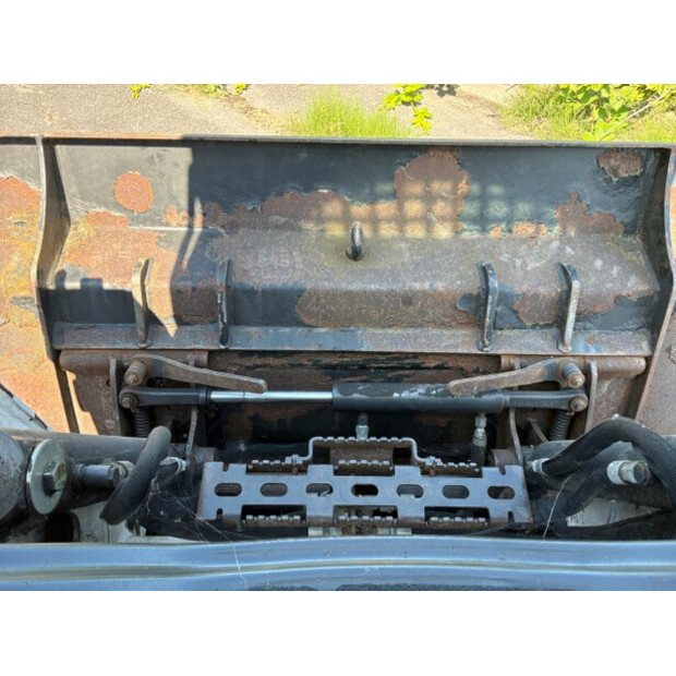 2015 BOBCAT S590-48918283
