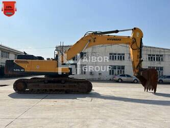 Image for EXCAVATORS 2022 Hyundai 520L-9VS for Sale in China