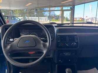 ford-escort-1482051-48918676