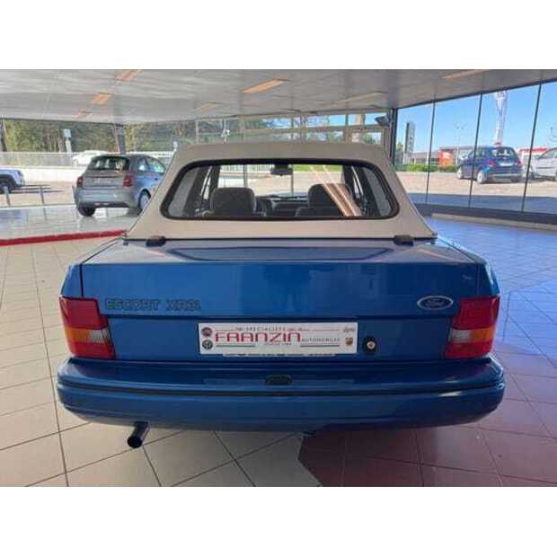 فورد Escort-48918680