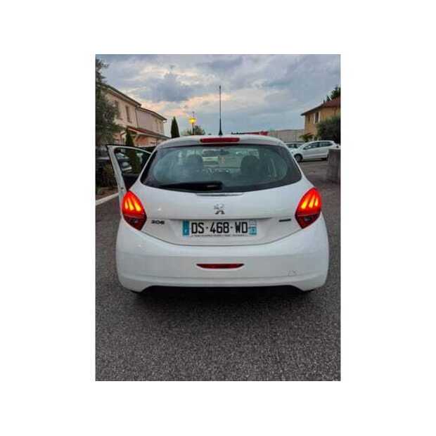 Peugeot 208 HDI-48918791