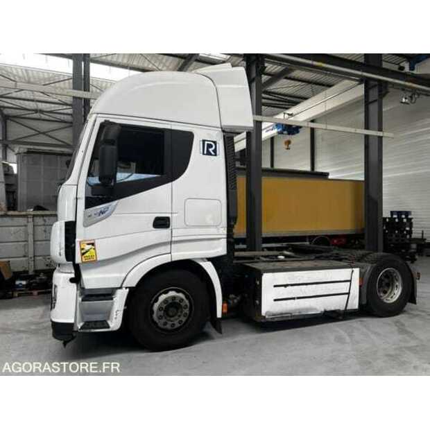 2017 Iveco 440S40-48918806