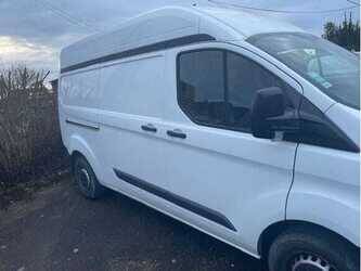ford-custom-1482078-48918962