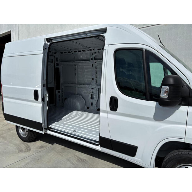 2026 Peugeot Boxer L2H2-48920011