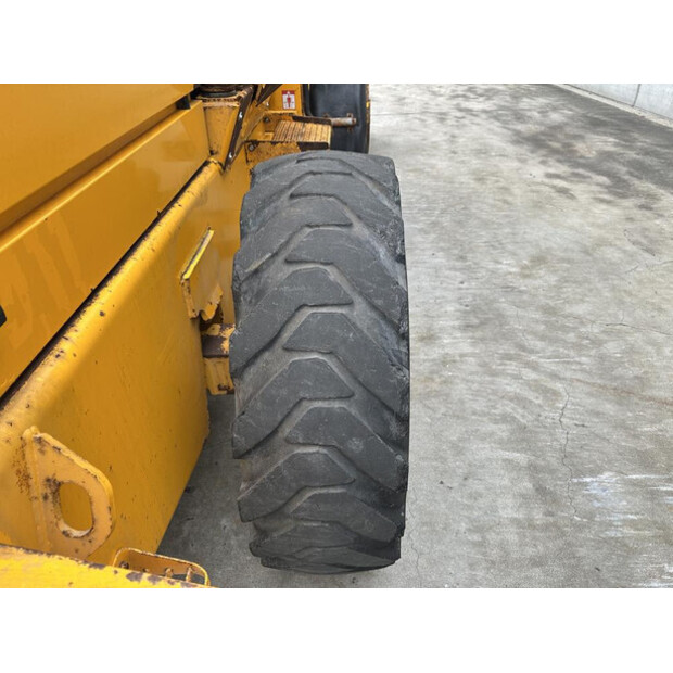 1996 JCB 411-48920417