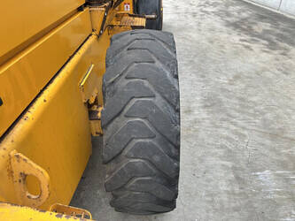 1996-jcb-411-1482146-48920417