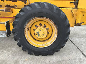1996-jcb-411-1482146-48920418