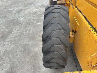 1996-jcb-411-1482146-48920419