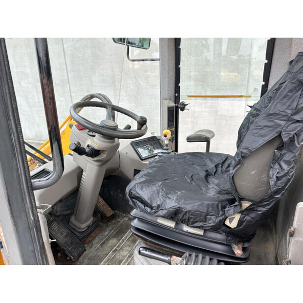 1996 JCB 411-48920424