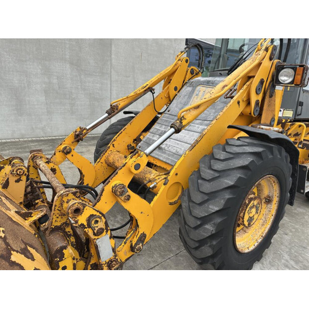 1996 JCB 411-48920437