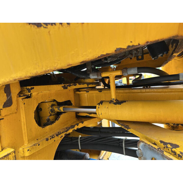 1996 JCB 411-48920447