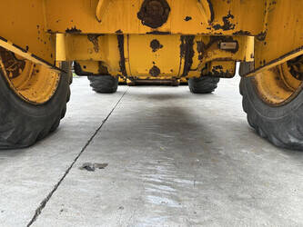 1996-jcb-411-1482146-48920451