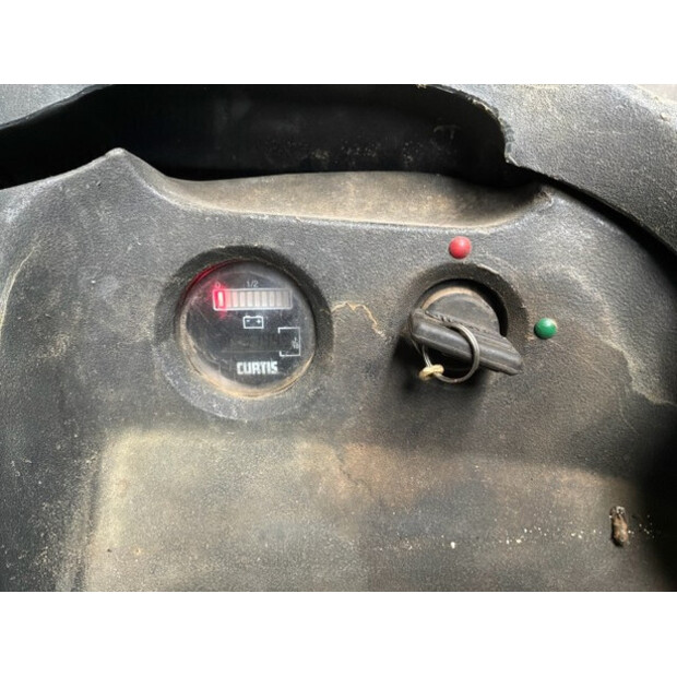 2002 Crown GPC2020-48920920