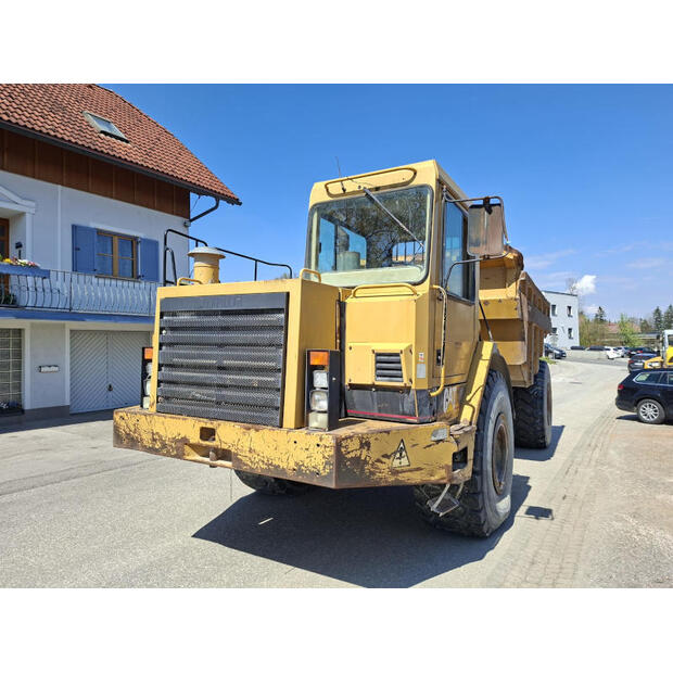1999 Caterpillar D25D-48920990