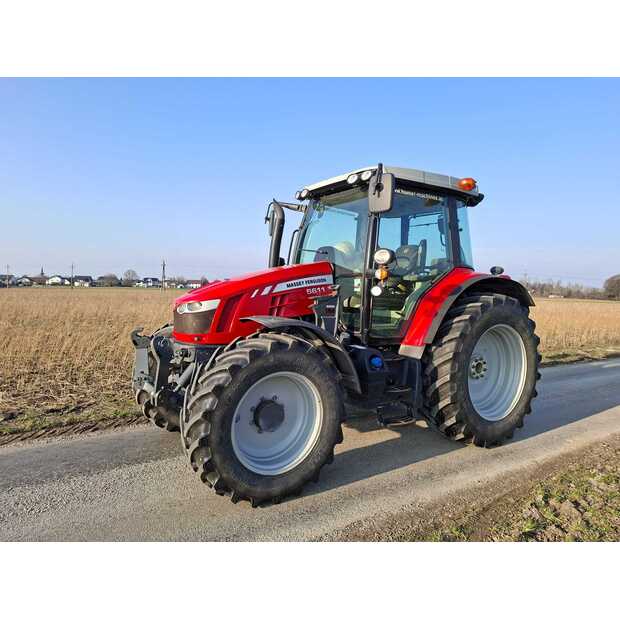 2016 Massey Ferguson MF 5611-48921026
