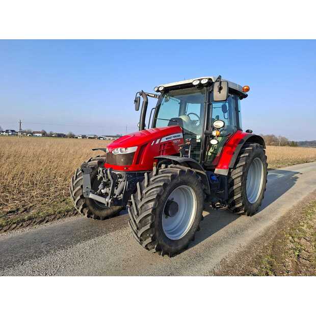 2016 Massey Ferguson MF 5611-48921027