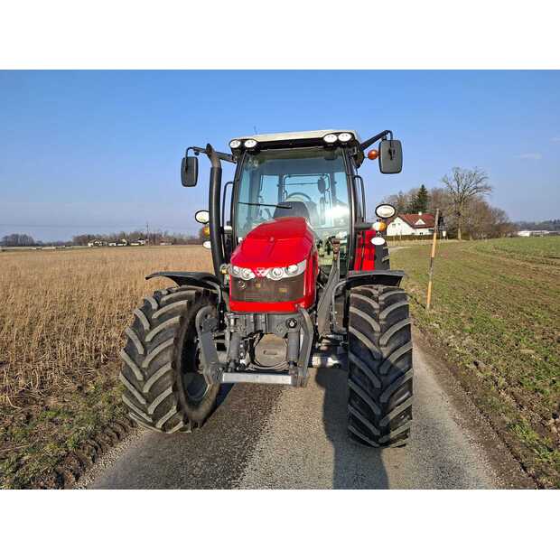 2016 Massey Ferguson MF 5611-48921031