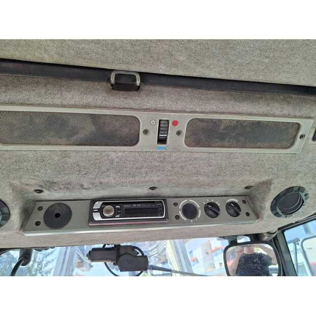 1999 Massey Ferguson 4235-48921043