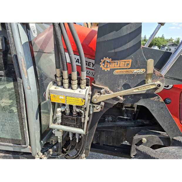 1999 Massey Ferguson 4235-48921047
