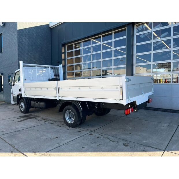 2025 مرسيدس بنز Accelo 915-48924437
