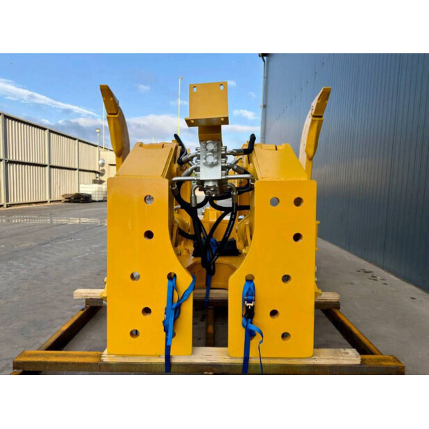 2026 Komatsu D155-48925485