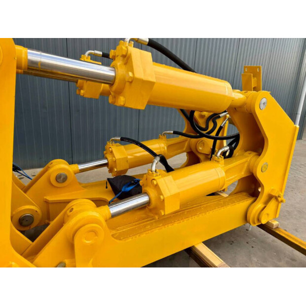 2026 Komatsu D155-48925486