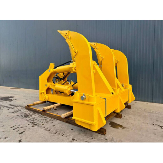 2026 Komatsu D155-48925493